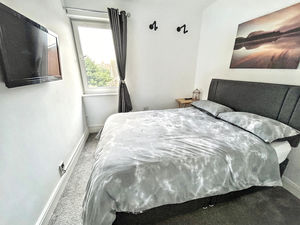 Bedroom- click for photo gallery